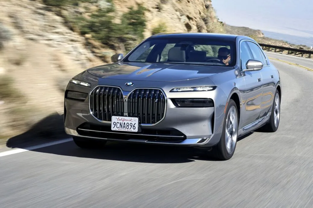 BMW Group a înregistrat o creștere de 24,6% a BEV-urilor în prima jumătate a anului 2024