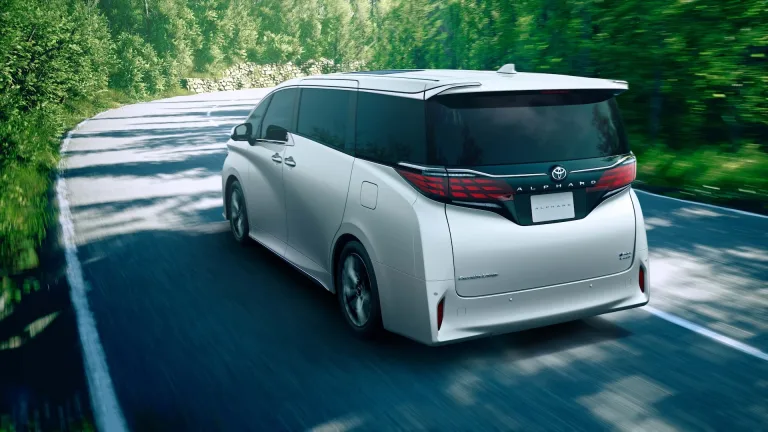 JapanToyota Unveils Alphard and Vellfire PHEVs - The EV Report